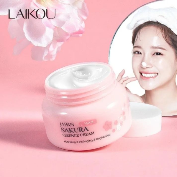Laikou Japan Sakura Essence Cream